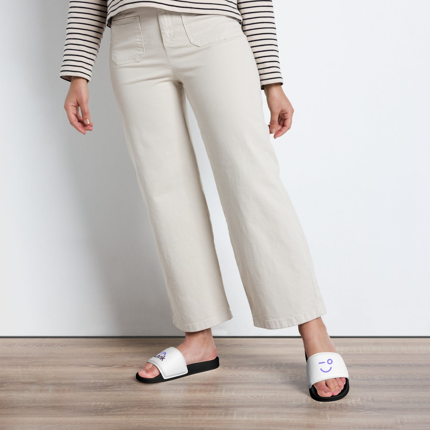 Auvik Women's Slides